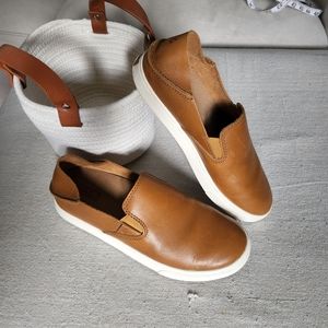 OLUKAI PEHUEA SLIP ON LEATHER DROP IN LOAFER FOX COGNAC SZ 6 36 EUC